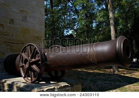 Pistola de fortaleza en Anapa