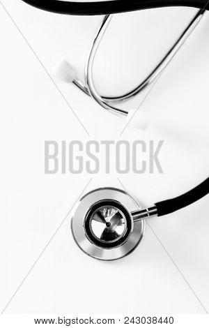 medical stetoskop isolated on a white background
