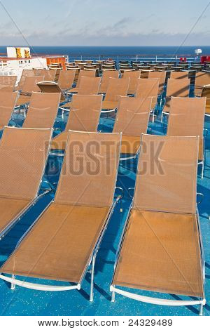 Zona relax esterna della nave da crociera
