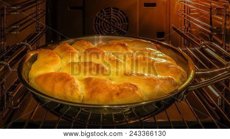 Apple Pie In The Oven, Festive Dinner