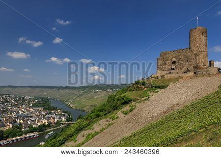 Landshut Castle Over The River Moselle