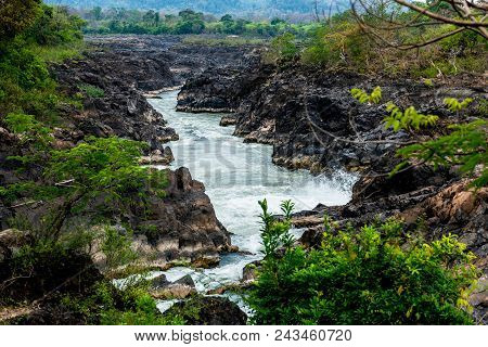 Con Pa Peng Lipi Waterfall At Laos