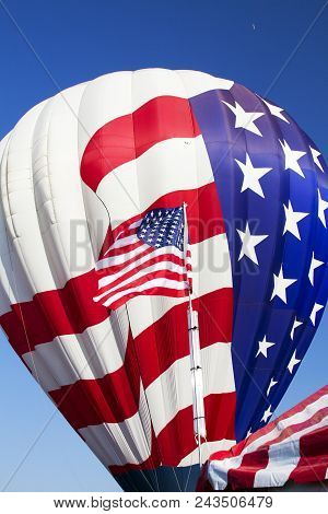Colorado Springs Labor Day Lift Off Balloon Festival.  Labor Day Weekend At Memorial Park.