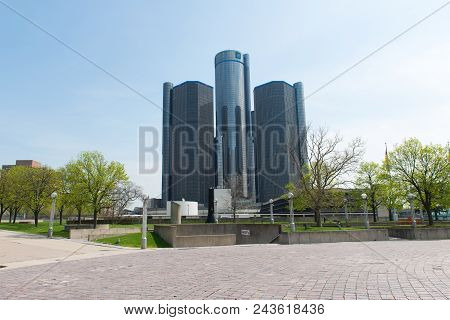 Detroit Michigan, Usa - 6 May, 2018: Gm Renaissance Center, Rencen In Detroit Michigan Usa, A Headqu