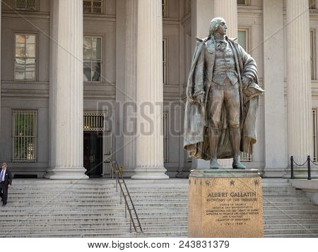 Washington, Dc - May 15, 2018: Statue Of Albert Gallatin At The Treasury Building In Washington Dc