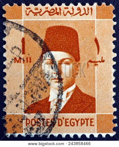 Egypt - Circa 1937: A Stamp Printed In Egypt Shows King Farouk Of Egypt, Portrait, Circa 1937