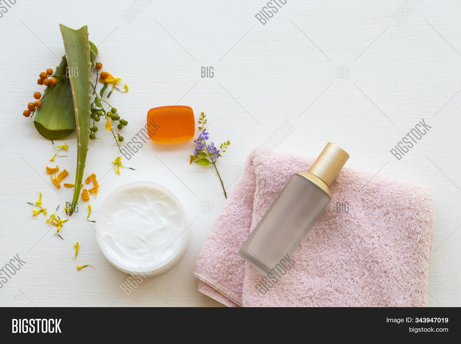 aloe cream the health care cream