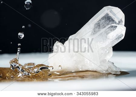 In The Opinion Of Esoterics, Healing Stones, Through Their Colors, Affect Their Form And The Mineral