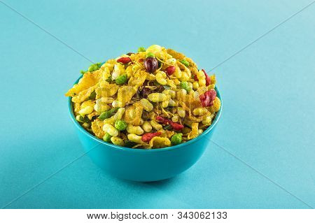 Indian Snacks: Traditional Indian Deep Fried Salty Dish Called Chivda Or Mixture Or Farsan Made Of G