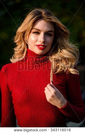No Rush. Female Beauty. Haidresser And Makeup. Fall Fashion Season. Girl Long Blond Hair. Girl Red L