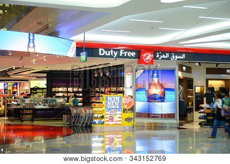 Dubai, Uae - Nov. 10, 2015: Dubai International Airport Dxb Terminal 3 Interior, Dubai, Uae.