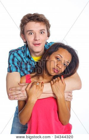 Joven con su novia