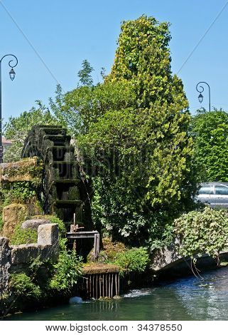 Vodní kolo ve L'isle Sur La Sorgue
