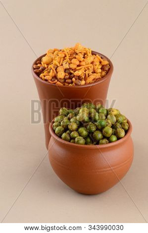 Indian Snacks : Mixture And Spiced Fried Green Peas