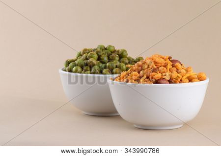 Indian Snacks : Mixture And Spiced Fried Green Peas