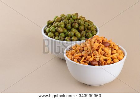 Indian Snacks : Mixture And Spiced Fried Green Peas
