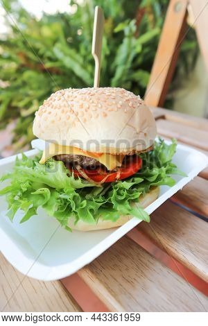 Burger Or Chicken Burger Or Hamburger Or Beef Burger , Bun With Stuffed