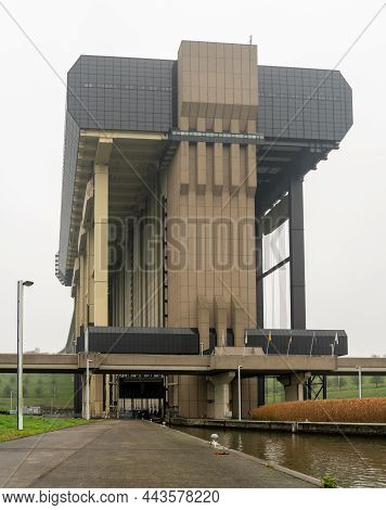 The Strépy-thieu Ship Lift Is A Boat Lift On The Canal Du Center In The Belgian Province Of Hainaut