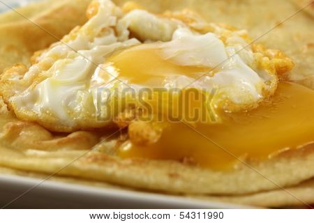 Parotta With Poached Egg