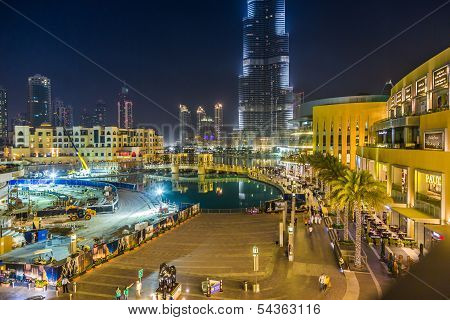 View On Burj Khalifa And Dubai Mall, Dubai, Uae, At Night