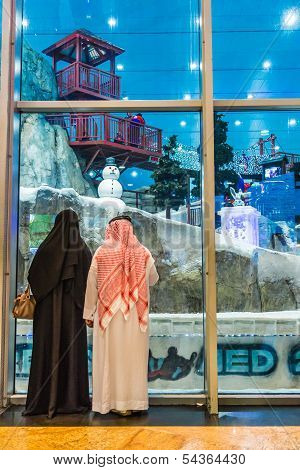 Ski Dubai Is An Indoor Ski Resort With 22,500 Square Meters Of Ski Area