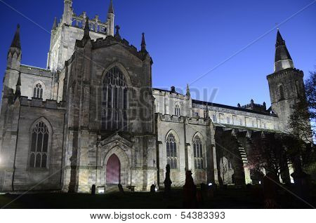 Dunfermline Church at Night