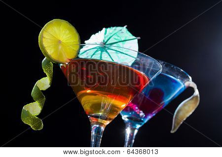 Molecular mixology - Cocktail with juice sphere