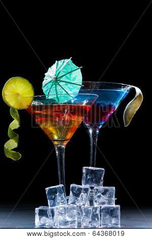 Molecular mixology - Cocktail with juice sphere