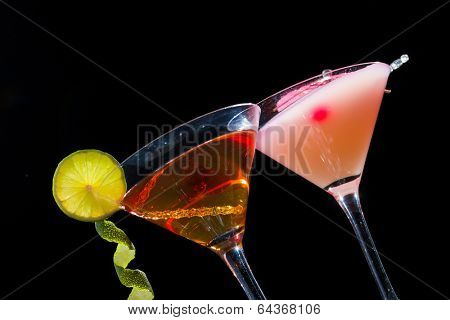 Molecular mixology - Cocktail with juice sphere