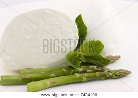 Mozzarella Bufala og asparges