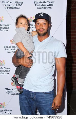 LOS ANGELES - OCT 19:  Donald Faison at the 25th Annual 