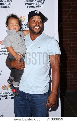 LOS ANGELES - OCT 19:  Donald Faison at the 25th Annual 