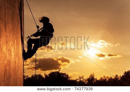 FRIES combat rappeling