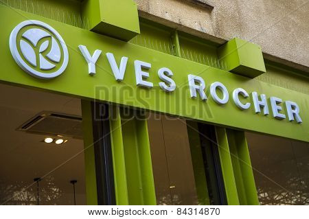 Yves Rocher Store