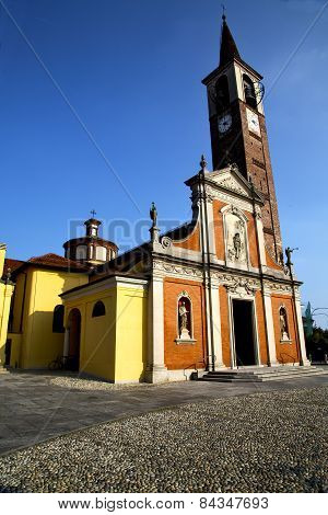 In  The Mozzate  Old   Church    Brick Tower Sidewalk Italy  Lombardy