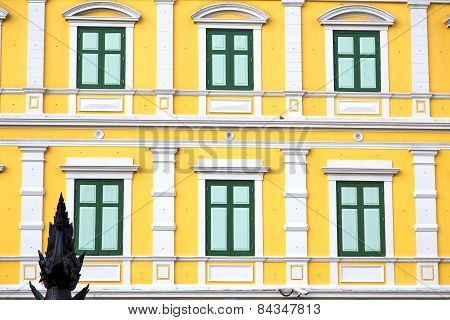 Window   In  Gold    Temple    Yellow
