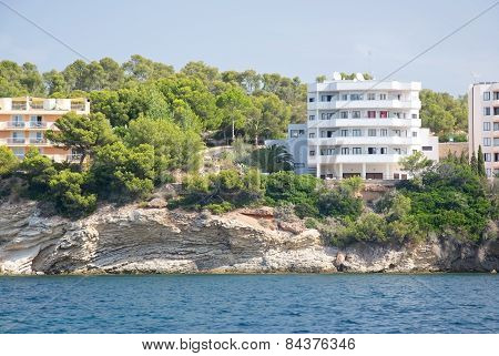 Hotel between Santa Ponsa and Peguera