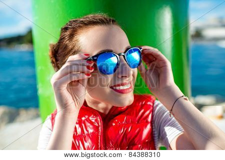 Sport woman with sunglasses