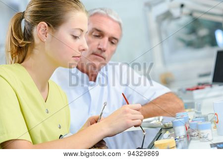 Dental assistant