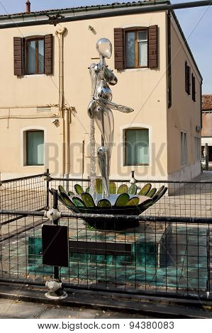 Glass sculpture 