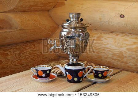 Composition with samovar / The samovar is on the table