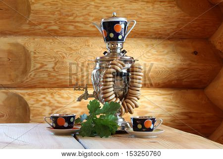 Composition with samovar / The samovar is on the table