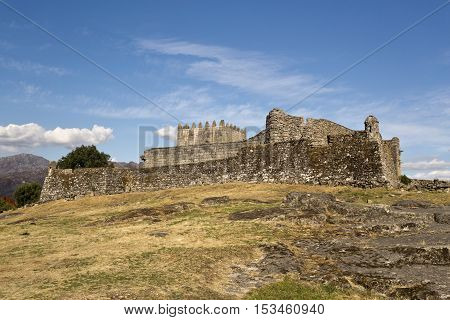 The Castle of Lindoso is a defence monument built in the 13th century which has played an important role during periods of military conflict with Castela.