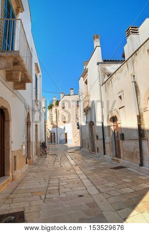 Alleyway. Sammichele di Bari. Puglia. Southern Italy.