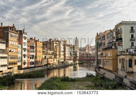 Girona (Gerona Catalunya Spain): old colorful houses along the Onyant river