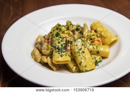 rigatoni with lamb and peppers in a creamy sauce