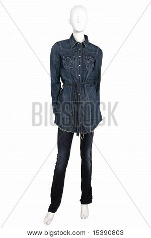 Mannequin klædt i Jeans skjorte og bukser