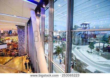 Dubai, Uae - April 07: Mall Of The Emirates Interior April 07, 2017 In Dubai, United Arab Emirates. 