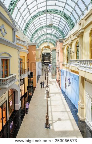 Dubai, Uae - April 07: Mall Of The Emirates Interior April 07, 2017 In Dubai, United Arab Emirates. 