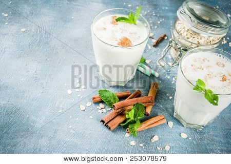 Avena Colombiana, Colombian Oatmeal Drink With Cinnamon And Mint